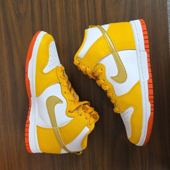 Nike Dunk High (2021) "University Gold" Women's Size 5.5 DQ4691 700 New - Picture 6 of 9